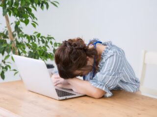 テレワークどこまで監視OK？法的ラインや従業員への影響など解説