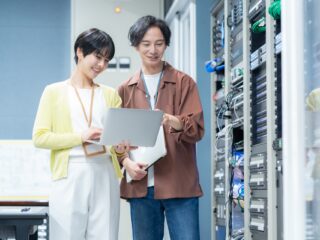 情シスと社内SEの違いとは？定義やそれぞれの役割・業務内容などを解説