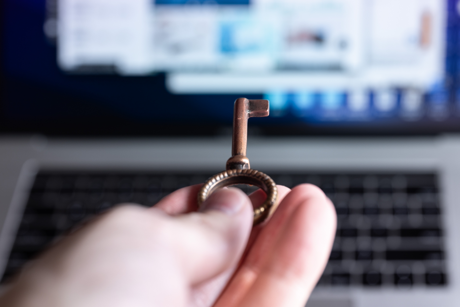 IT資産管理とは？必要性やリスク・始め方からツール選定のポイントなどを解説