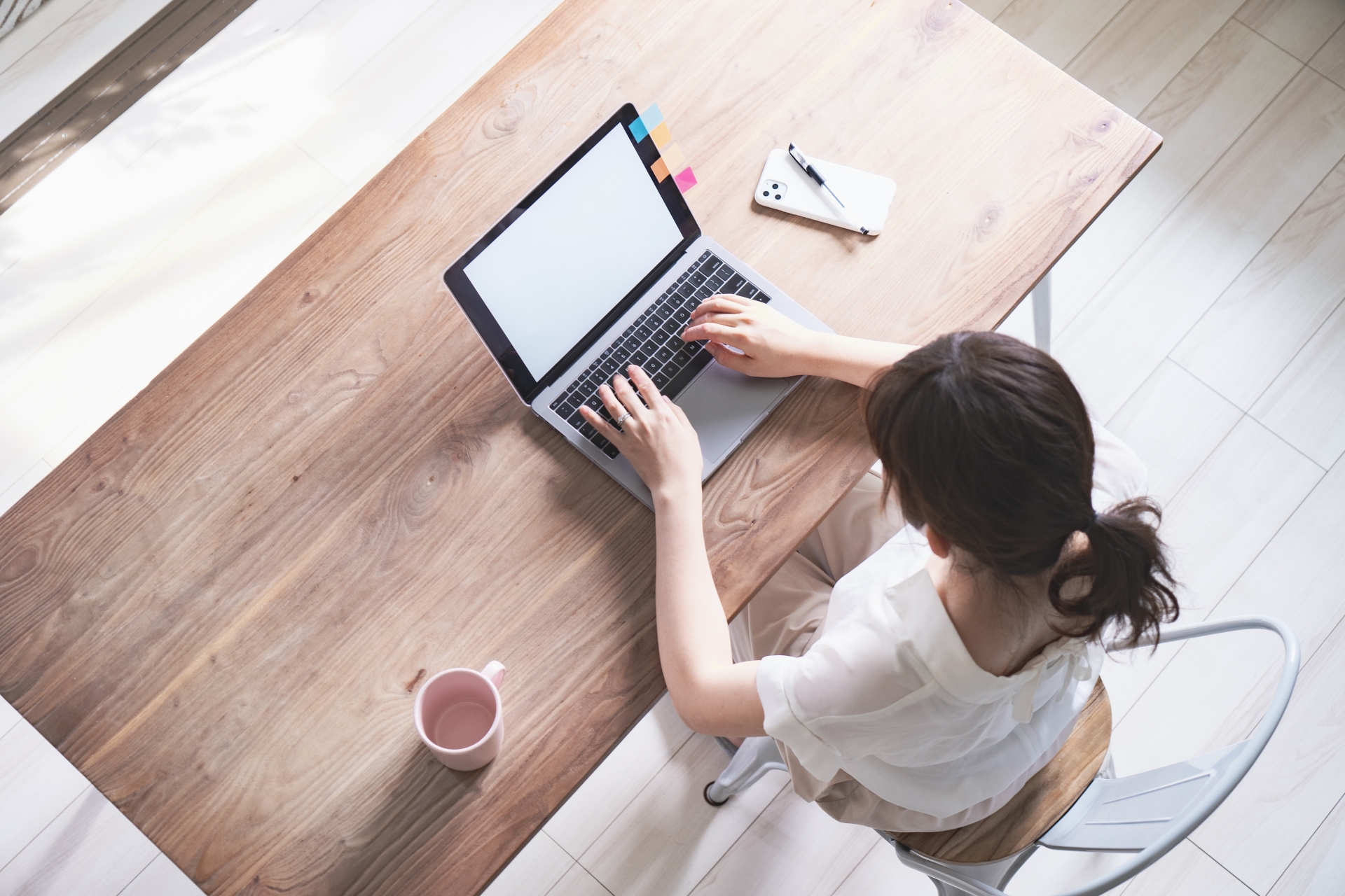 テレワーク時代の労務管理のポイントは?おすすめのツールと選び方も解説