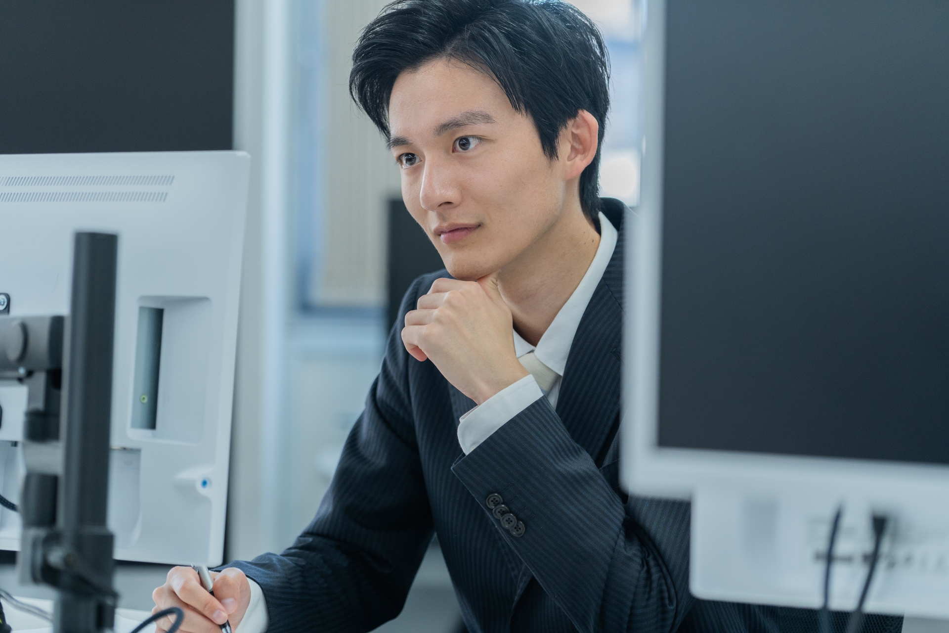 社内メールの監視はどこまで必要？適切な頻度や注意点について解説