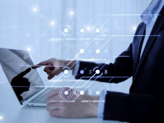 リモートコントロールとは？仕組みや方法・ツールの選び方などを解説