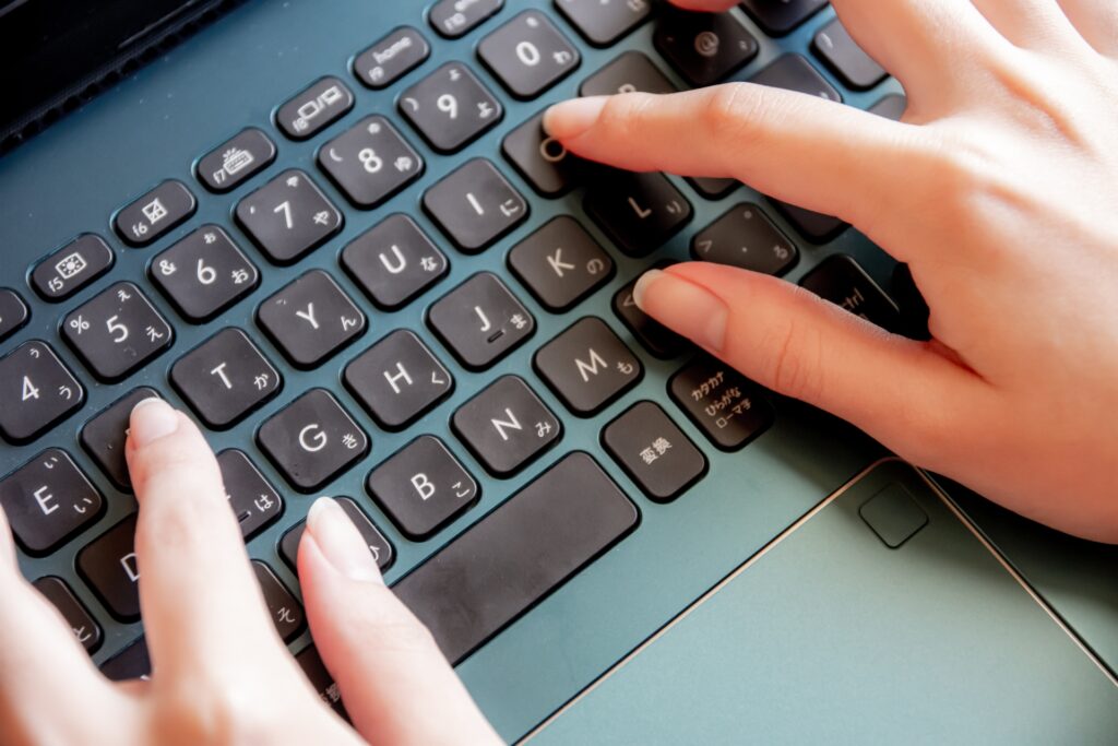 PCの遠隔操作とは？仕組みや方法・注意点・セキュリティ対策などを解説
