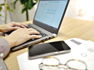 リモートアクセスの導入メリットや主な方法。セキュリティ対策も解説