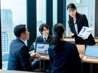 情シスコンサルとは？導入の必要性やメリット・デメリット、選び方