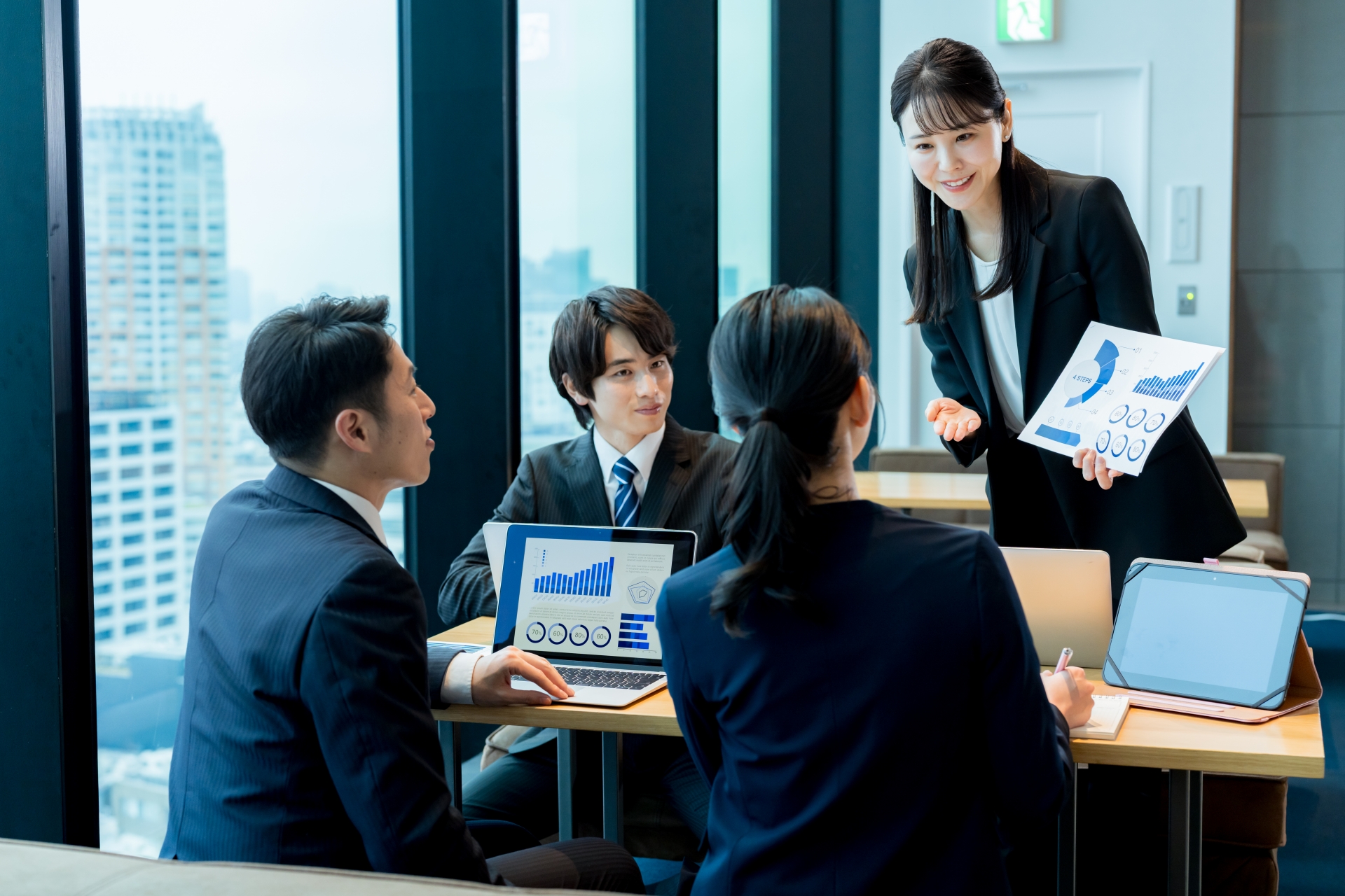 情シスコンサルとは？導入の必要性やメリット・デメリット、選び方