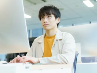 情シスあるある14選！中小企業の担当者が抱える悩みと今日からできる改善策を紹介